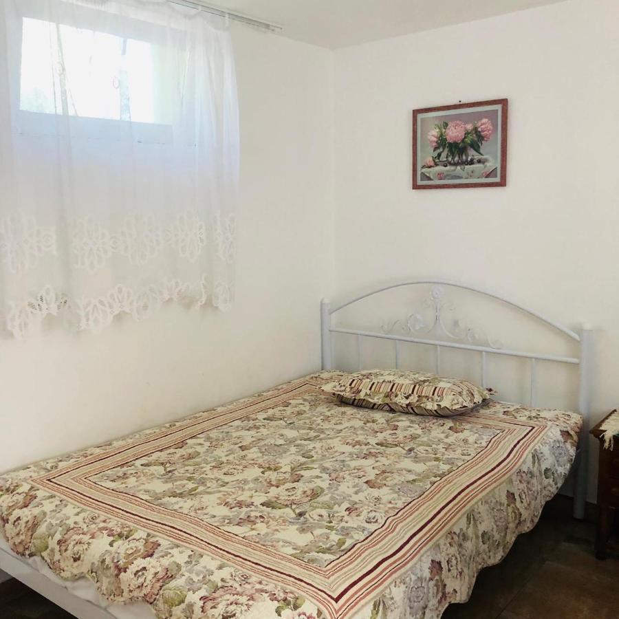 Студия С Двориком В Отраде Odessa Esterno foto